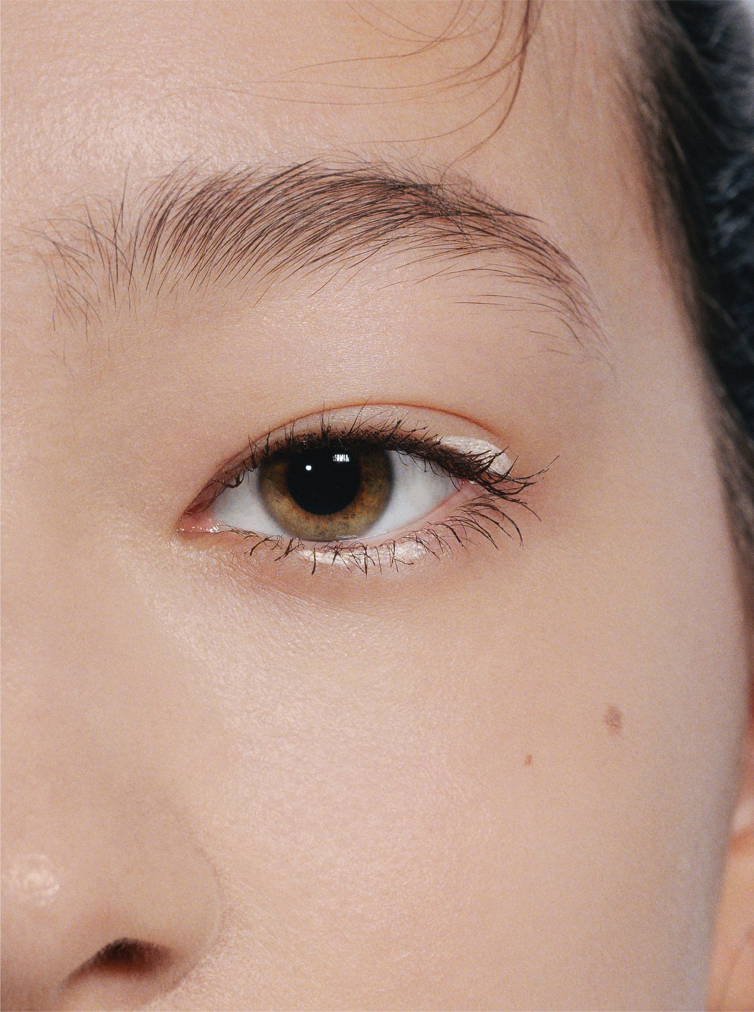 EYE OPENING LINER / White