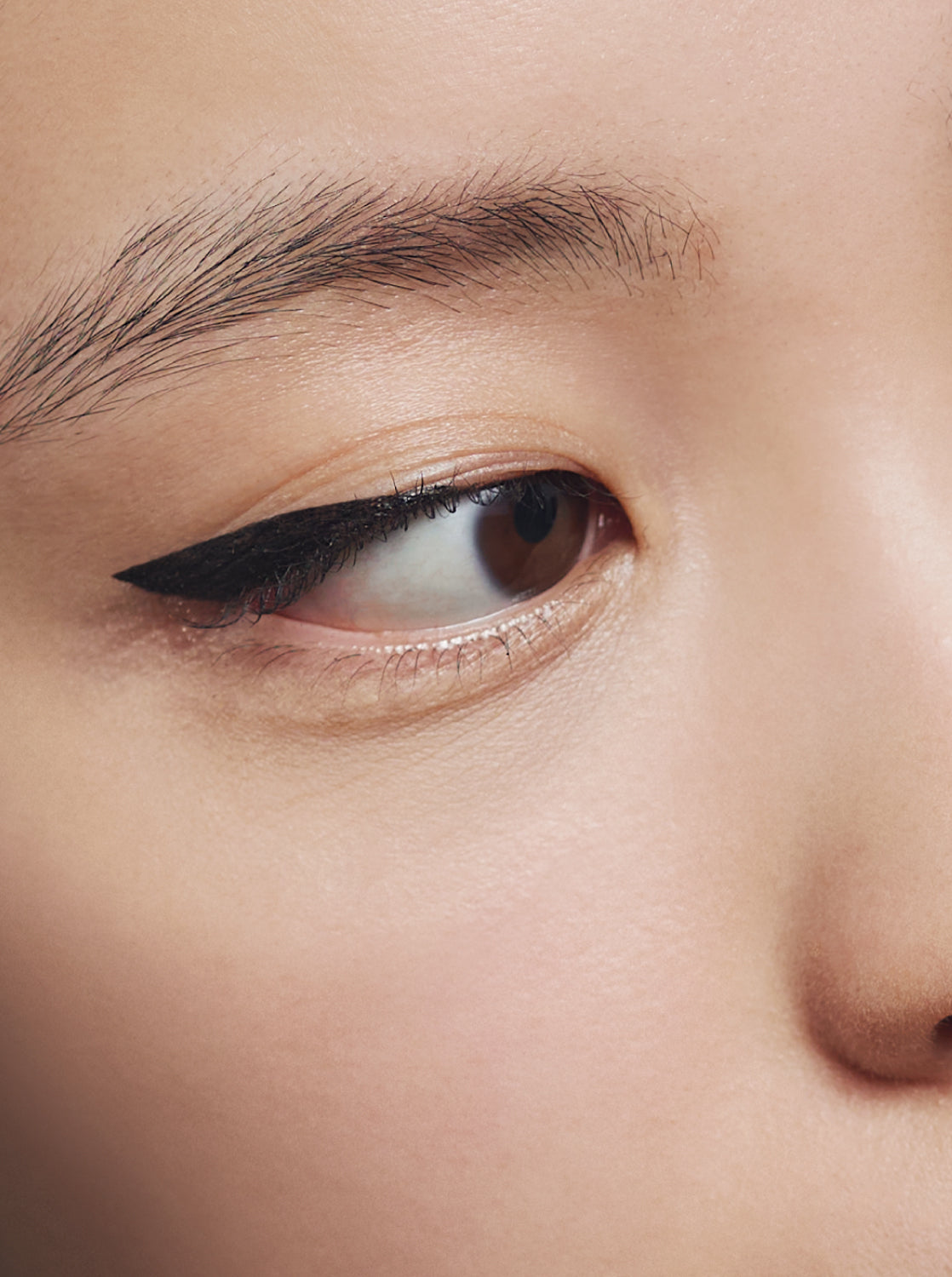 EYE OPENING LINER / Black