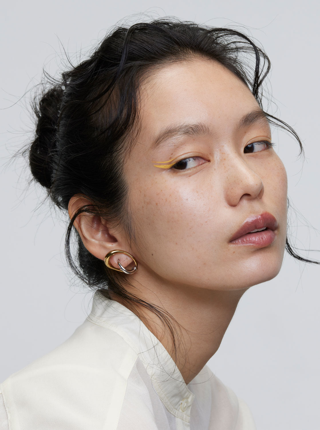 EYE OPENING LINER / Yellow
